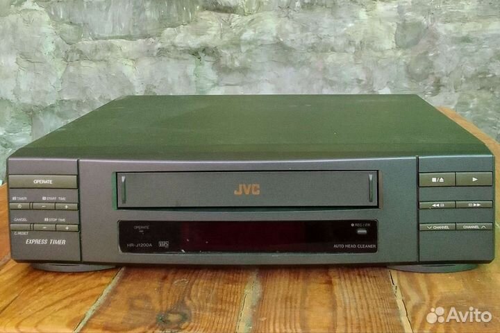 Видеомагнитофон JVC