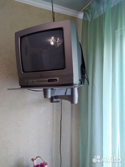 Телевизор