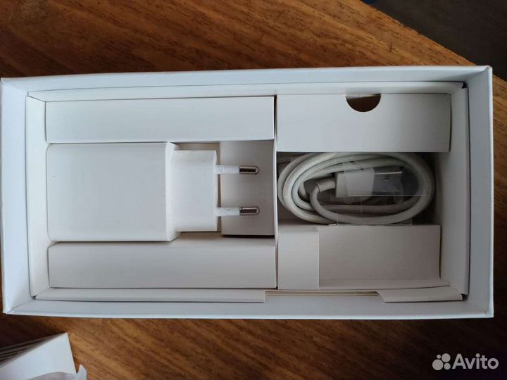 Телефон Redmi Note 8T 4x64 gb