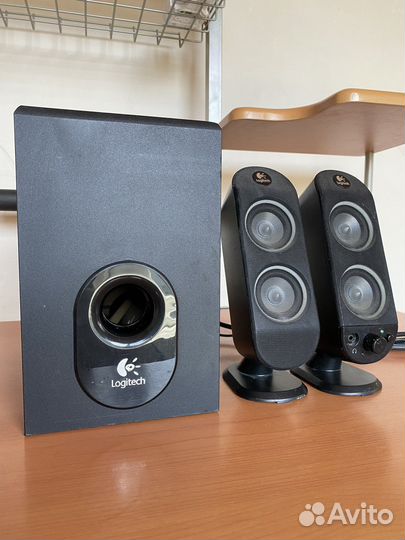 Колонки для компьютера с сабвуфером Logitech