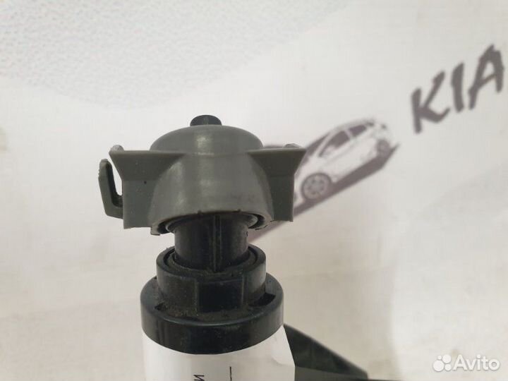 Форсунка омывателя фар передняя левая Kia Ceed JD