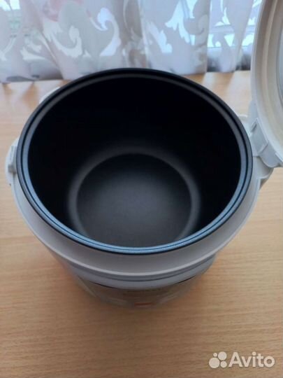 Мультиварка новая