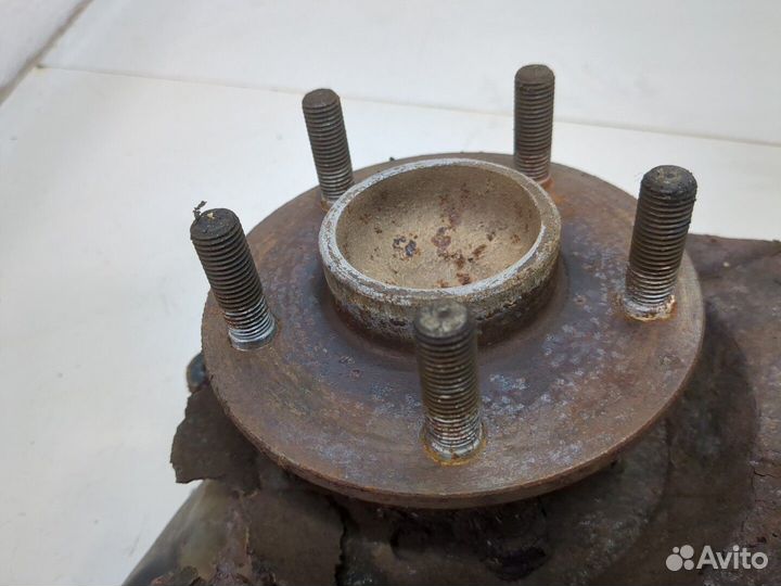 Ступица (кулак, цапфа) правая задняя Volvo V50