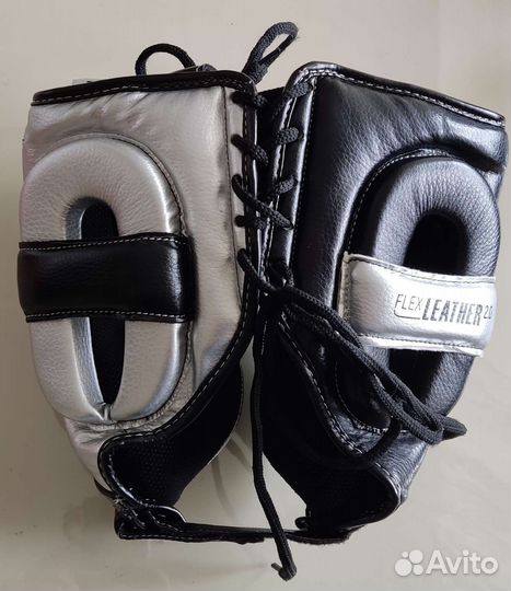 Шлем защитный для единоборств