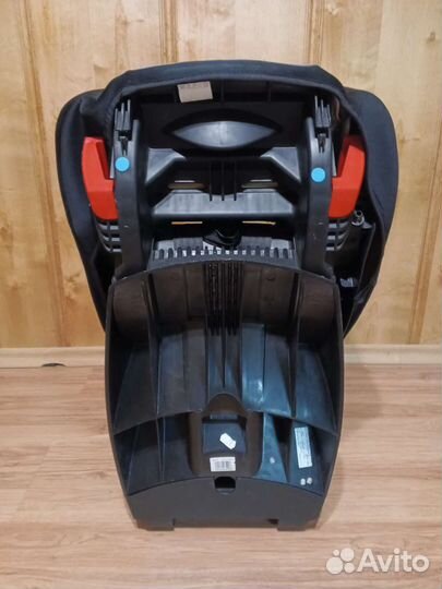 Автокресло Bebe Comfort Iseos (9-18кг)