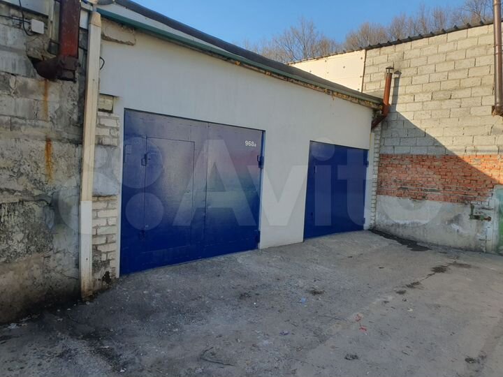 Гараж, > 30 м²