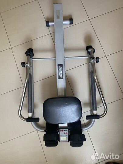 Гребной тренажер