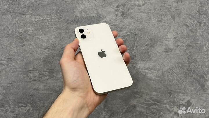 iPhone 12, 64 ГБ