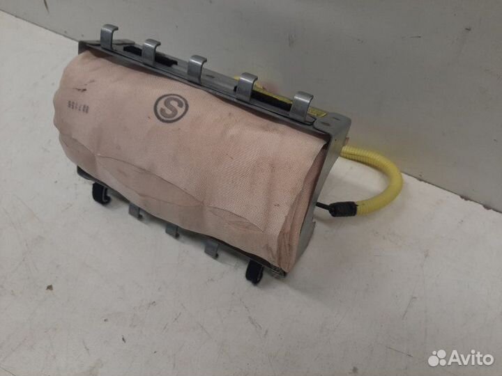 Airbag пассажирский передний Toyota Yaris 1