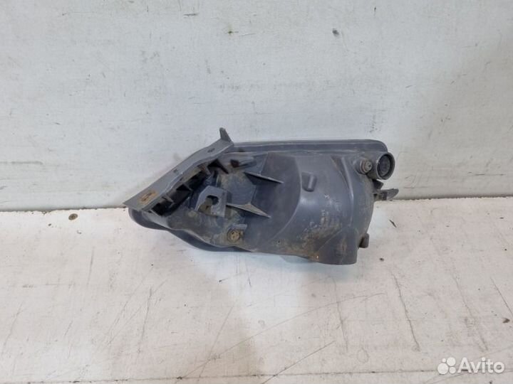 Фонарь противотуманный задний левый Toyota Rav4