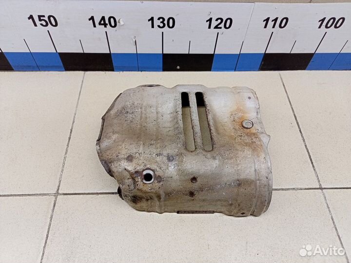 Экран тепловой Avensis II 2003-2008