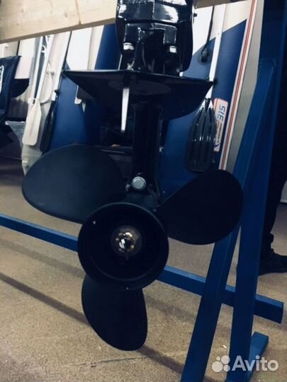 Лодочный мотор Nissan Marine NM 30 H S витринный