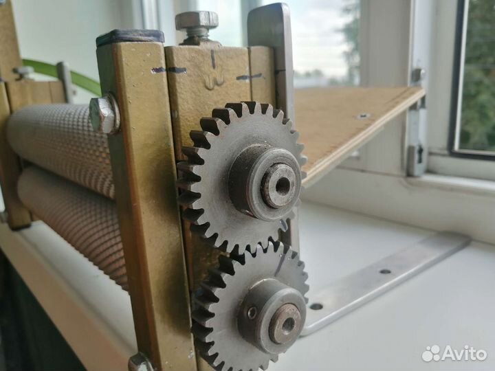 Гравировальный станок для изготовления вощины