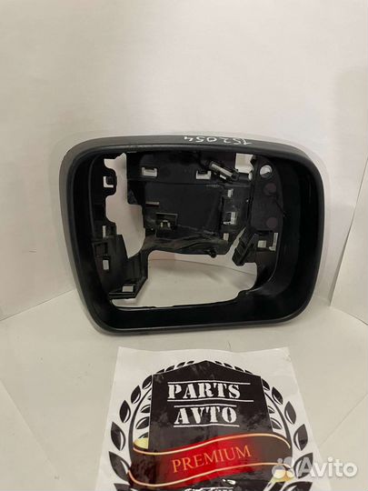 Корпус рамка зеркала правая Land Rover Range Rover