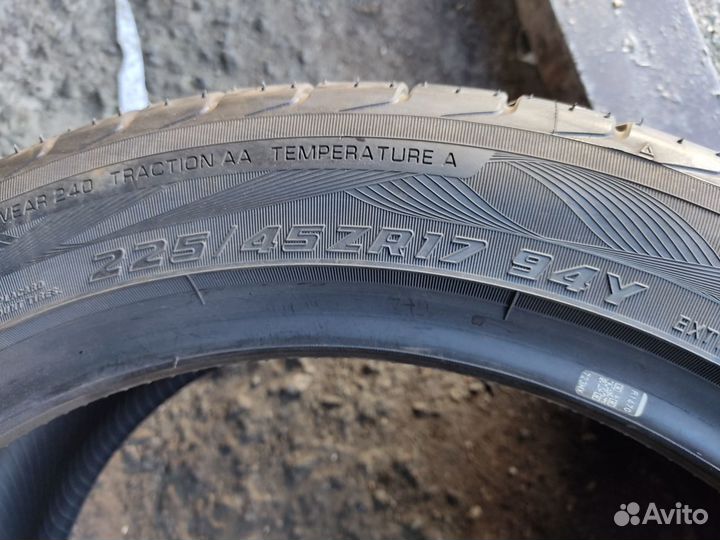 Yokohama Advan Sport V105S 225/45 R17 94Y