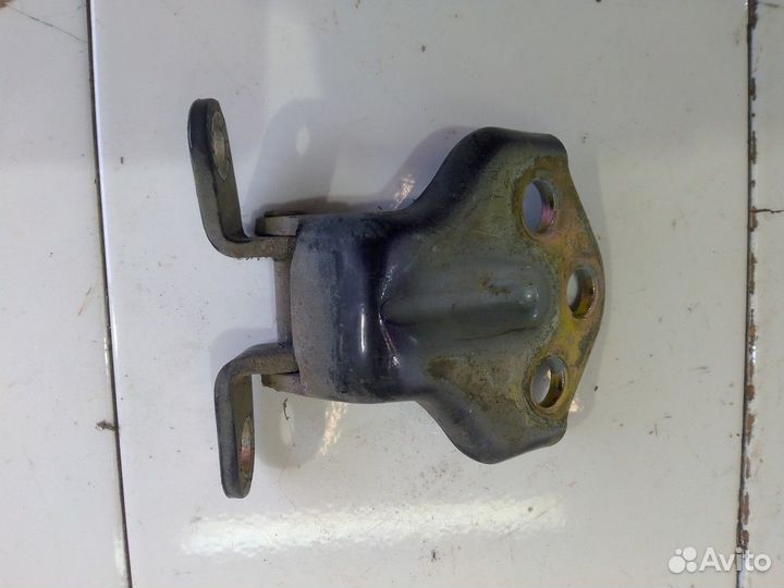 Петля двери задняя правая нижняя