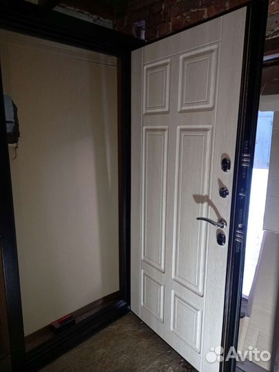 Дверь входная с терморазрывом