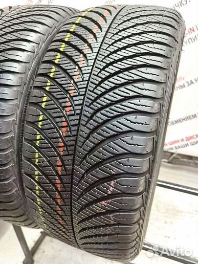 Goodyear Vector 4Seasons 215/45 R16 90V