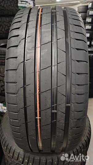 Nokian Tyres Hakka Black 2 SUV 275/45 R21 110Y