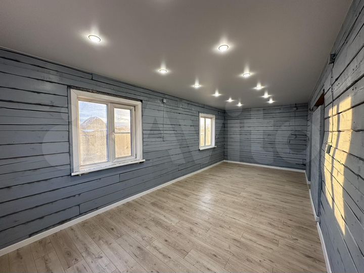 Дом 56 м² на участке 8 сот.