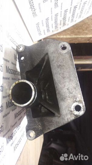 Опорный кронштейн привода B57