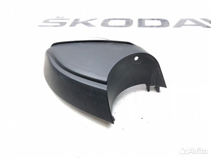Накладка зеркала заднего вида (кожух) левая Skoda
