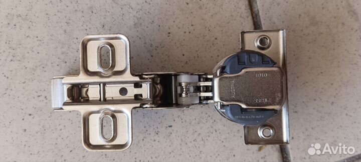 Петли мебельные blum