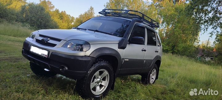 Багажник на Шевроле Ниву на незаводские рейлинги