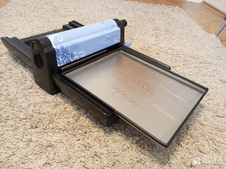Машинка для вырубки и тиснения Sizzix Big Shot Pro