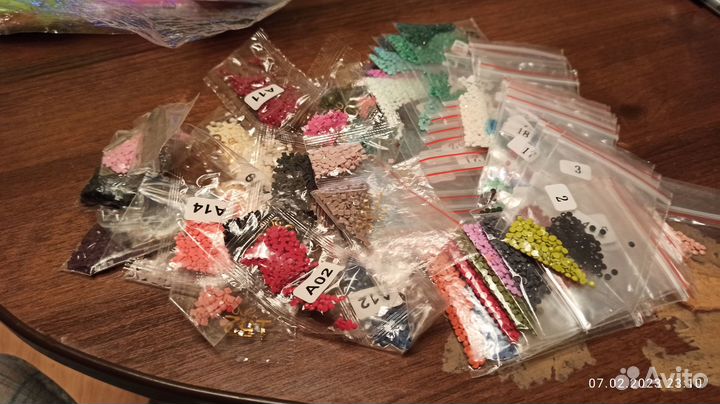 Стразы для алмазной мозаики