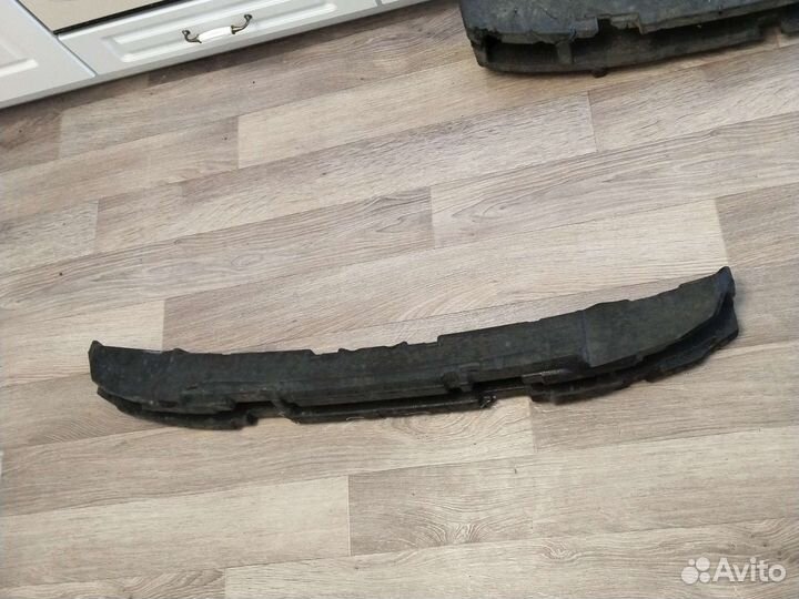 Абсорбер переднего бампера Peugeot 3008 С 2016