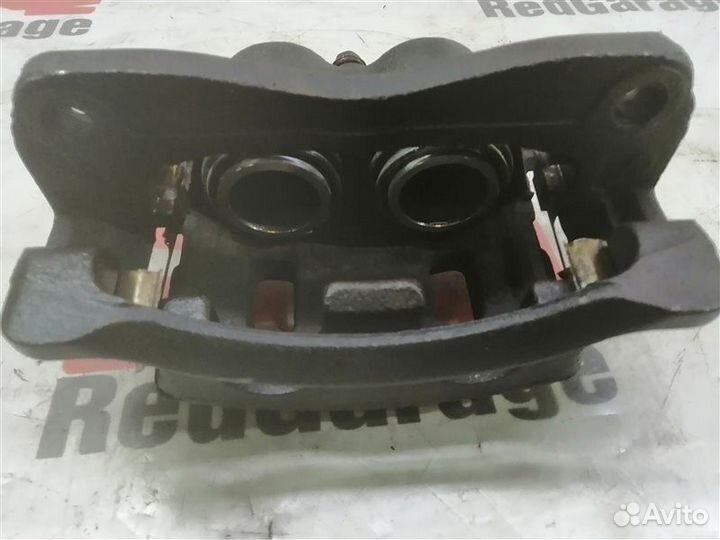 Суппорт передний правый Hyundai Starex A1 D4BH