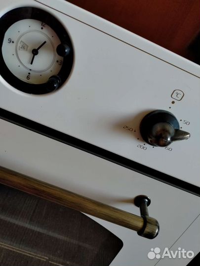 Духовой шкаф whirlpool.Ширина 60 *60 см