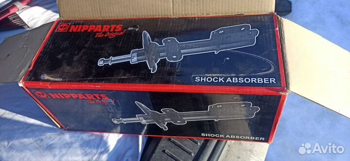 Стойка амортизатора передняя