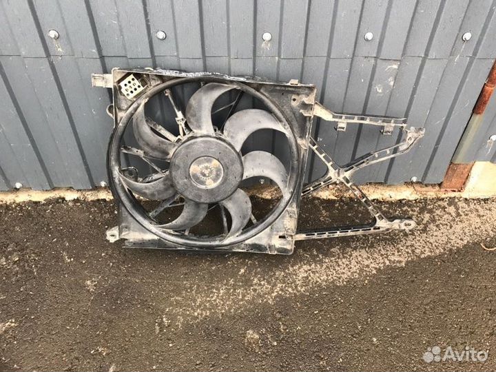 Диффузор вентилятора охлаждения Opel Astra H