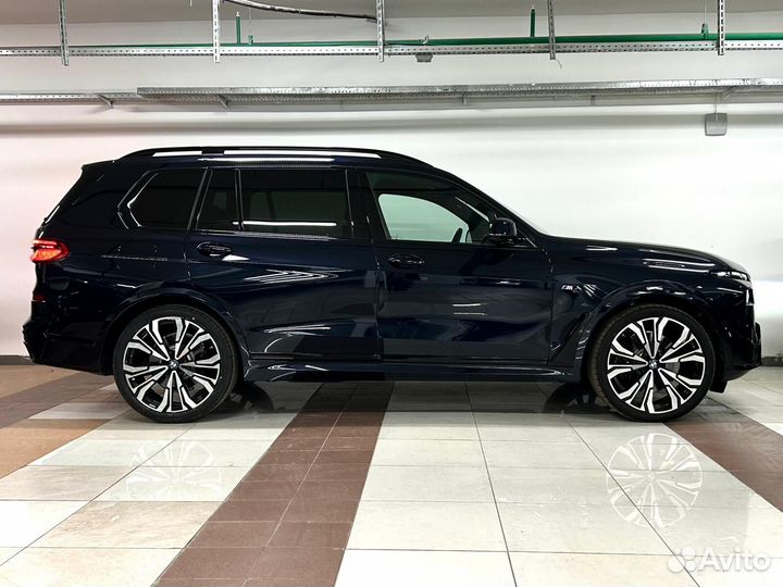 BMW X7 3.0 AT, 2024