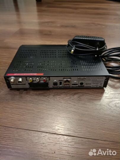 Спутниковый ресивер humax vahd 3100-s