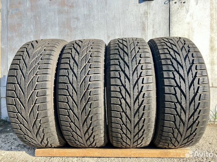 Nokian Tyres Hakkapeliitta R2 SUV 235/55 R18