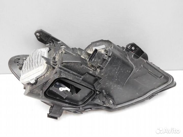 Фара левая Mercedes-Benz CLA-Class