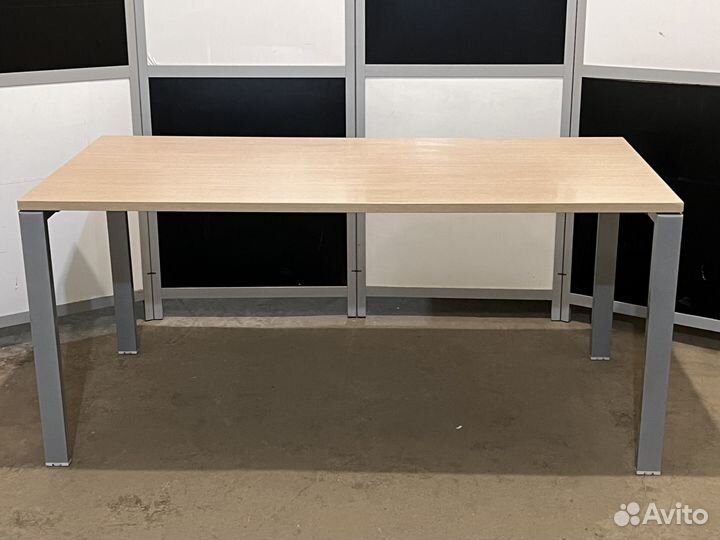 Стол на металлокаркасе 160х80х72см