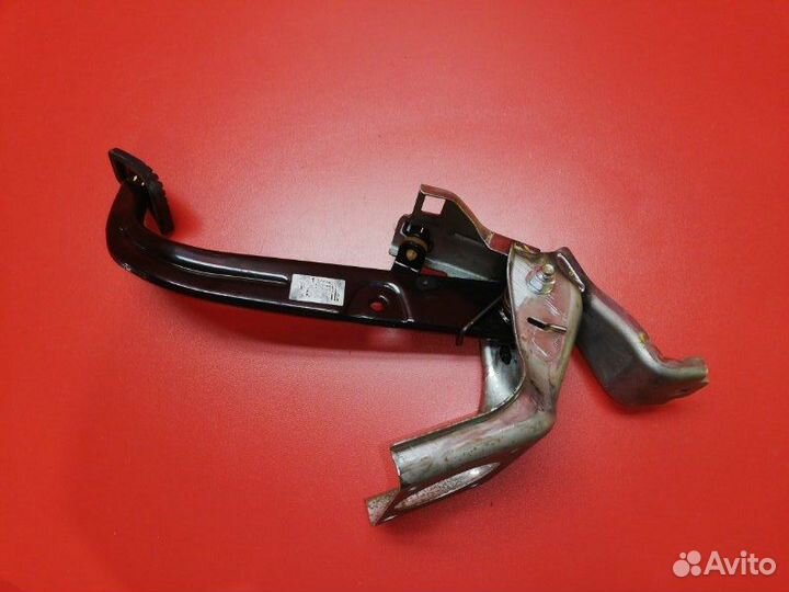 Педаль тормоза Hyundai Solaris RB G4FC 2011