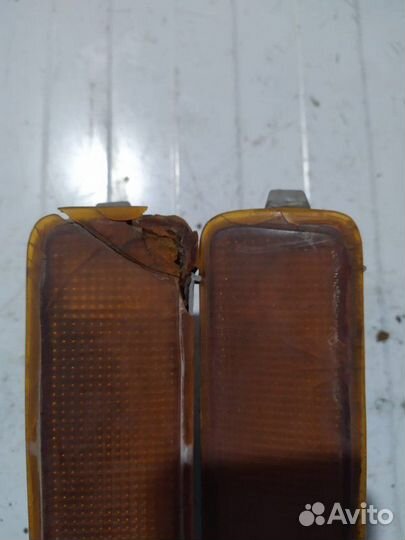 Повторитель поворота в бампер передний левый