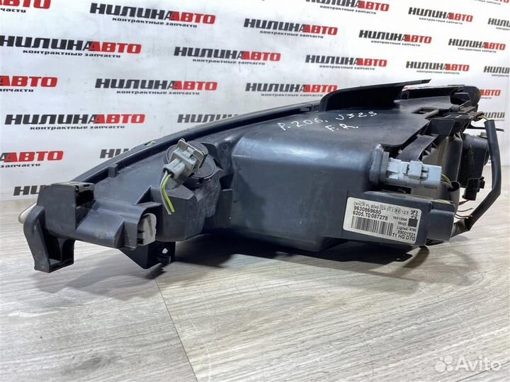 Фара правая Пежо 206