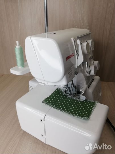 Оверлок Janome 210 d
