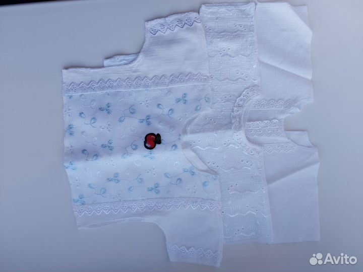 Конверт и вещи для новорожденного