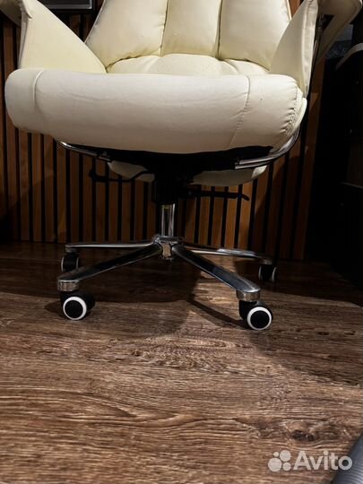 Офисное кресло б/у
