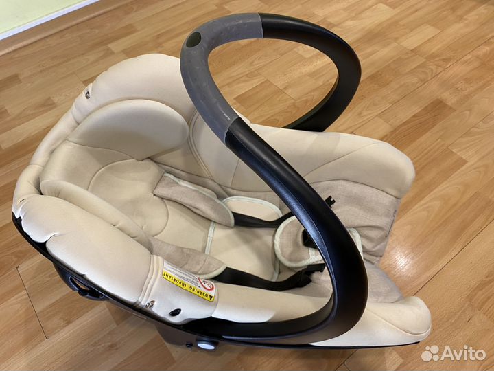 Автокресло Bebe Confort Creatis Fix