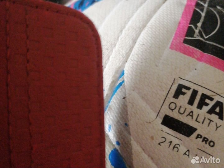 Футбольный мяч