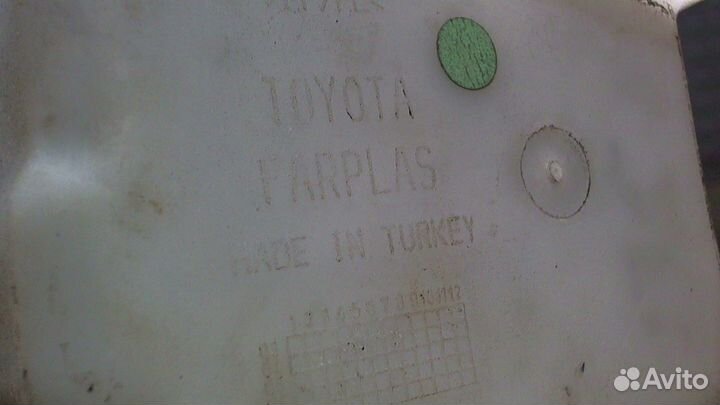Бачок омывателя Toyota Corolla Verso, 2005
