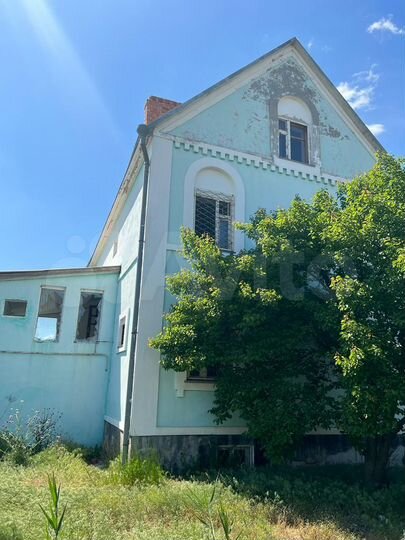 Коттедж 430 м² на участке 10 сот.